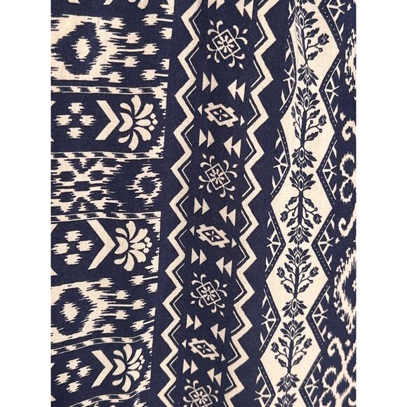 FOREVER 21 + Plus Size 2X Blue White Rayon Shorts Elastic Waist Casual Summer - Picture 3 of 5